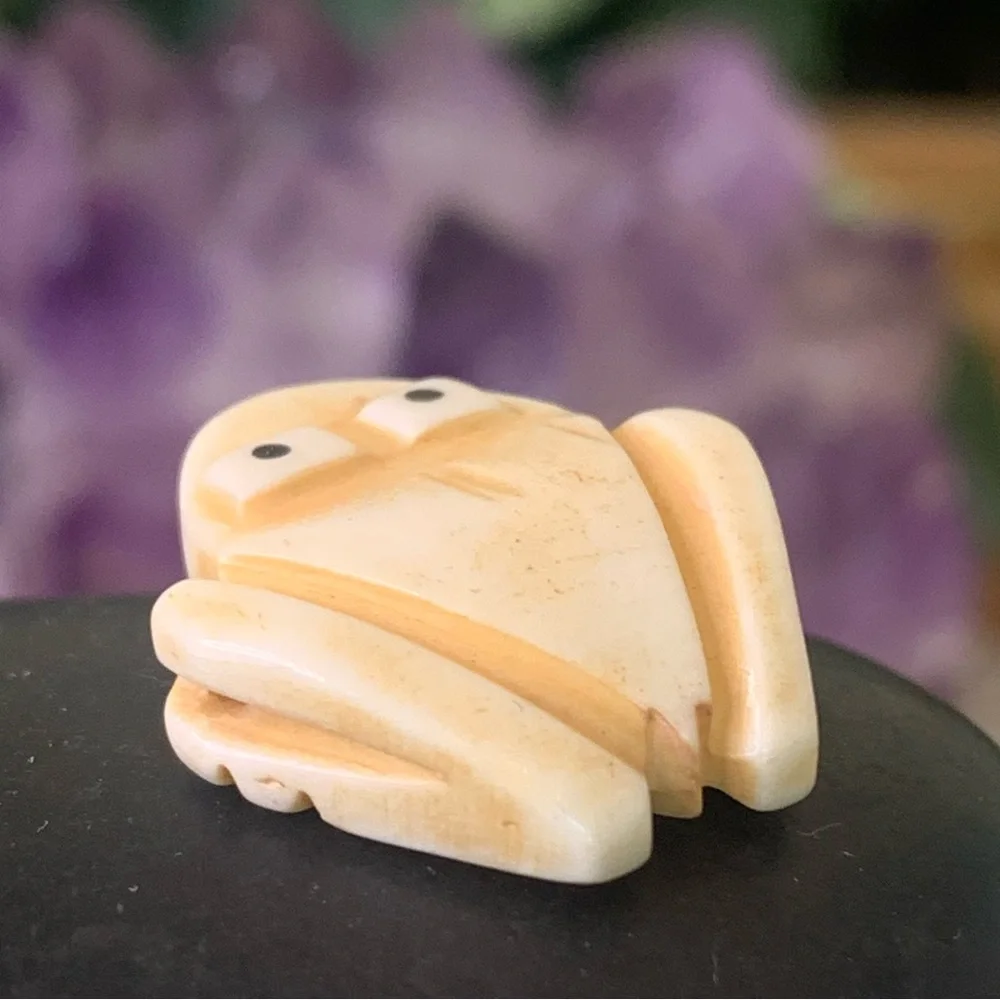 Hand Carved Frog Bone Bead Native American Style Miniature Fetish Animal .8